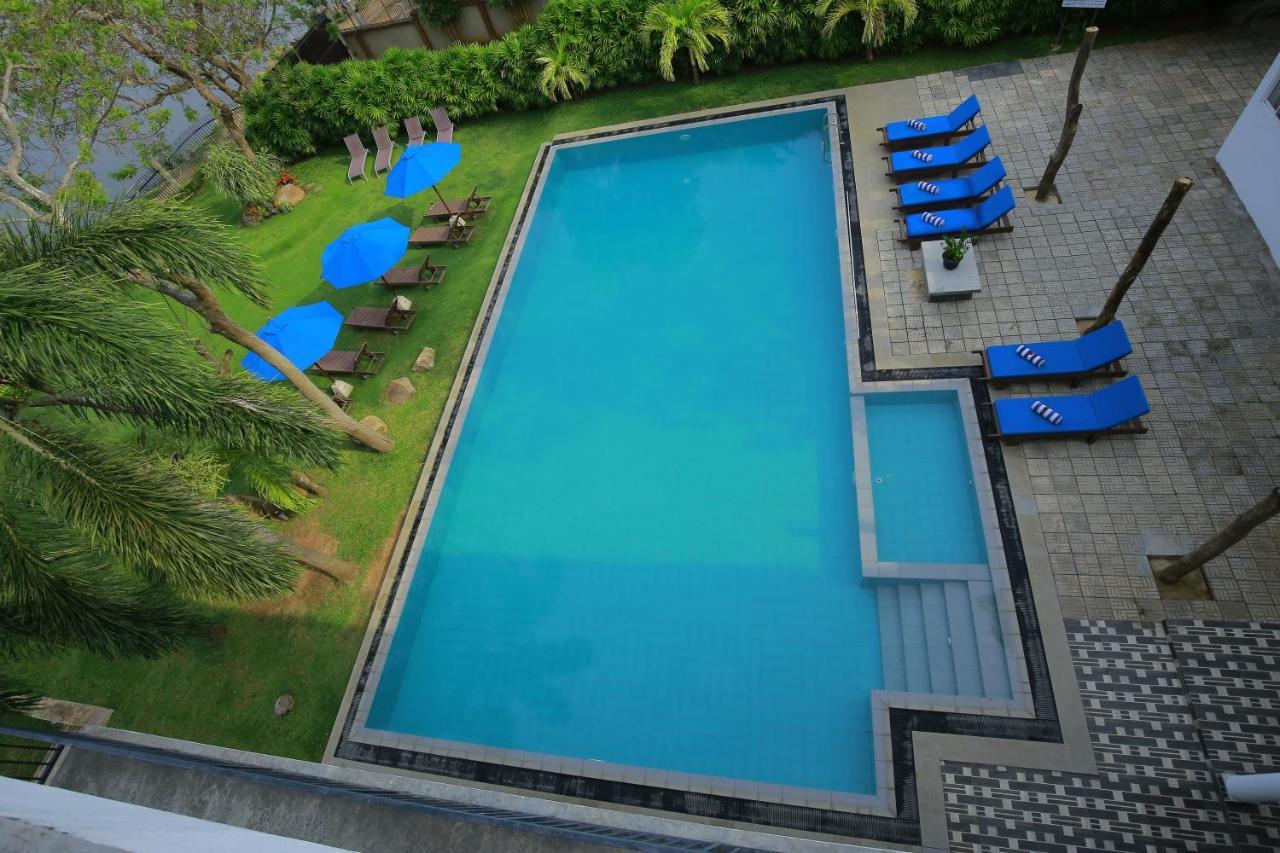 Diya Dahara Lake Resort Yala Dış mekan fotoğraf