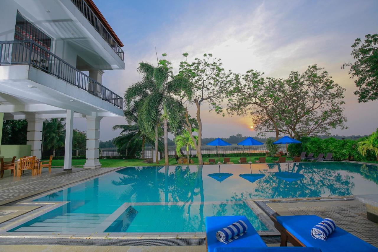 Diya Dahara Lake Resort Yala Dış mekan fotoğraf