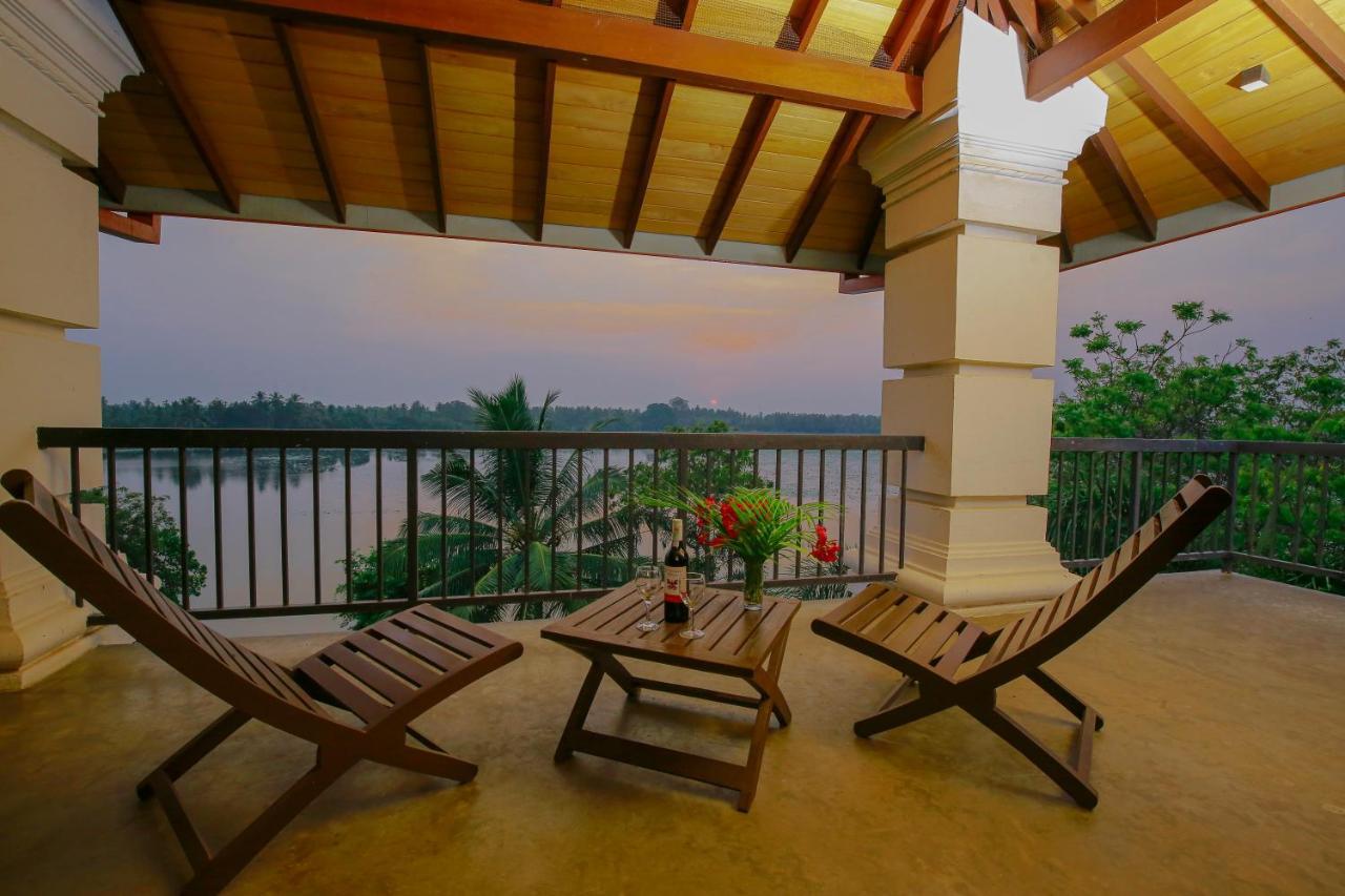 Diya Dahara Lake Resort Yala Dış mekan fotoğraf