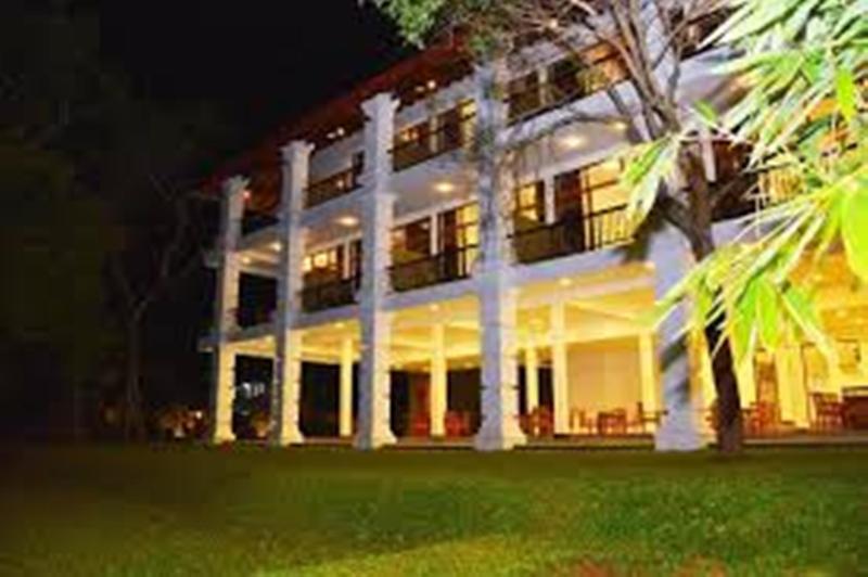 Diya Dahara Lake Resort Yala Dış mekan fotoğraf
